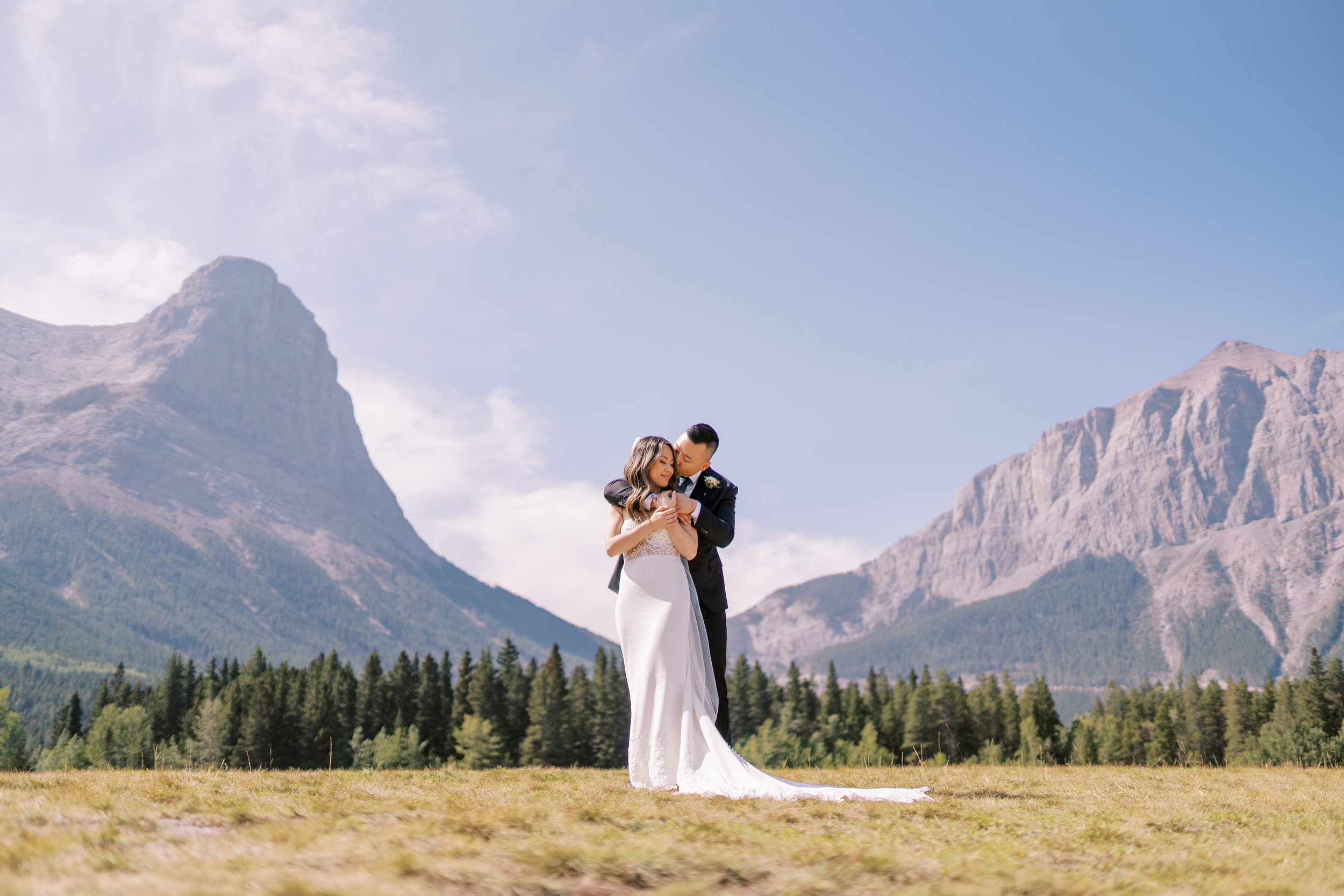 Malcolm Hotel Wedding Photographer | Allan & Elaine in Canmore
