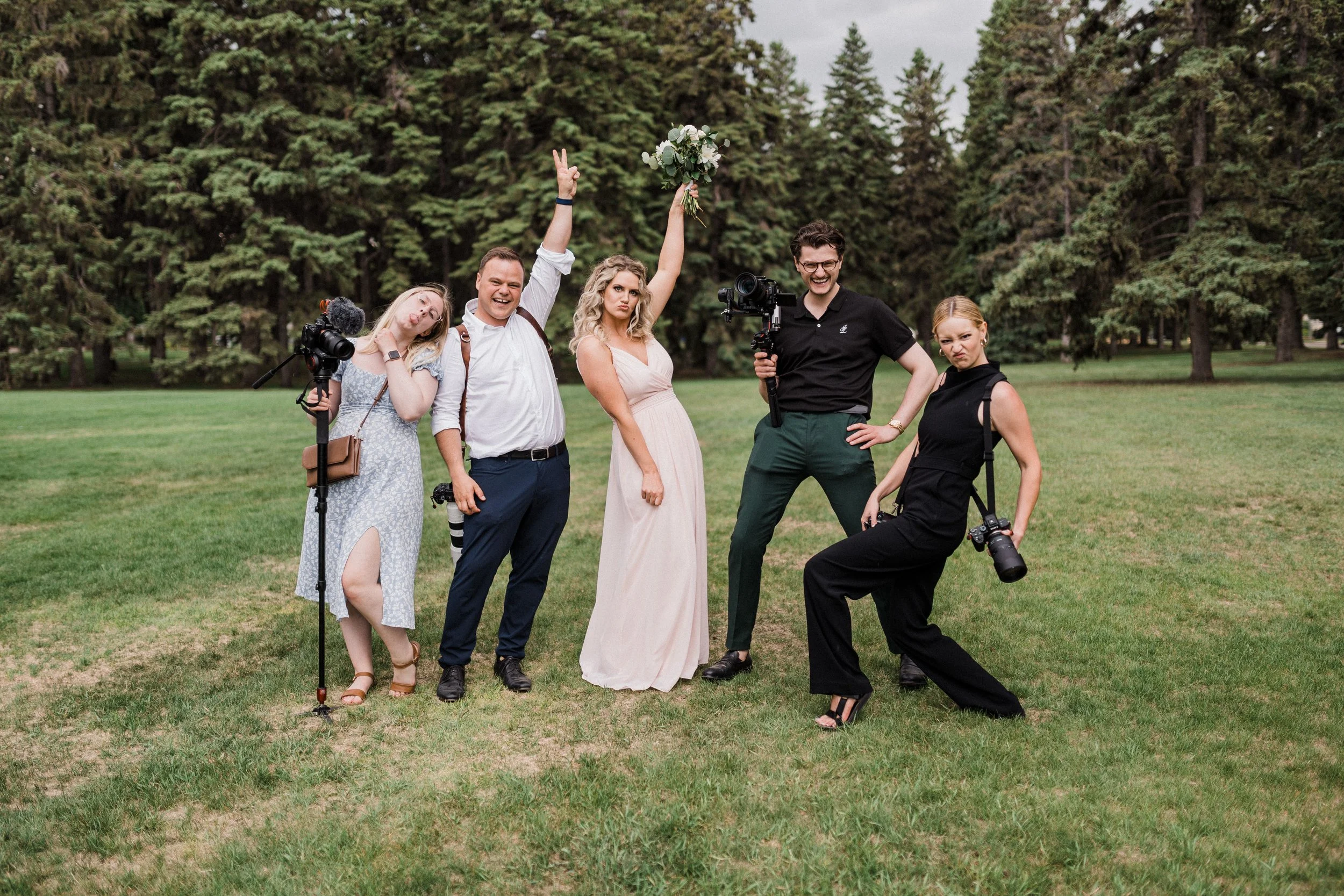 Behind the scenes at a Smith and Sydney wedding