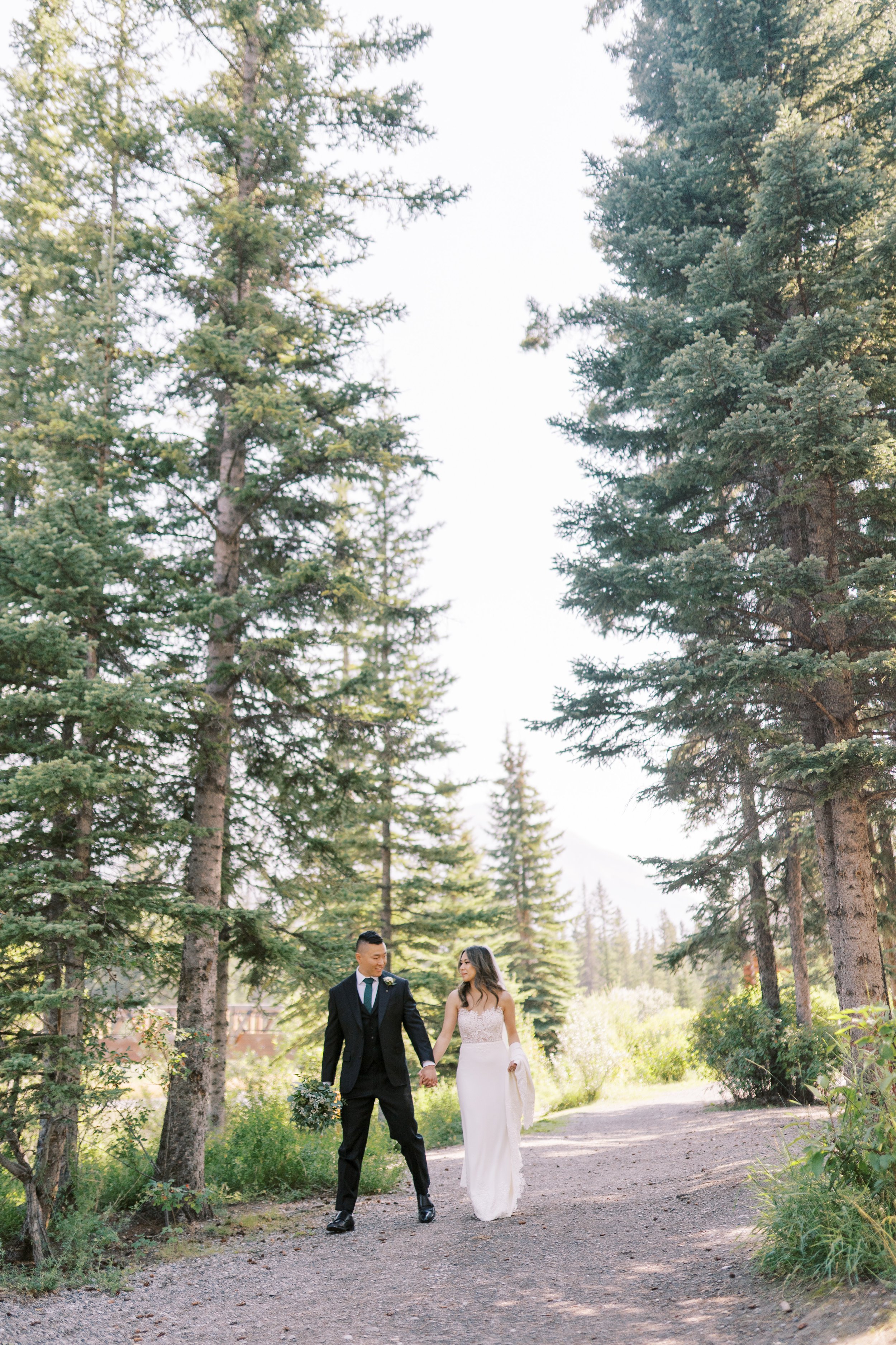 Malcolm Hotel Wedding Photographer | Allan & Elaine in Canmore