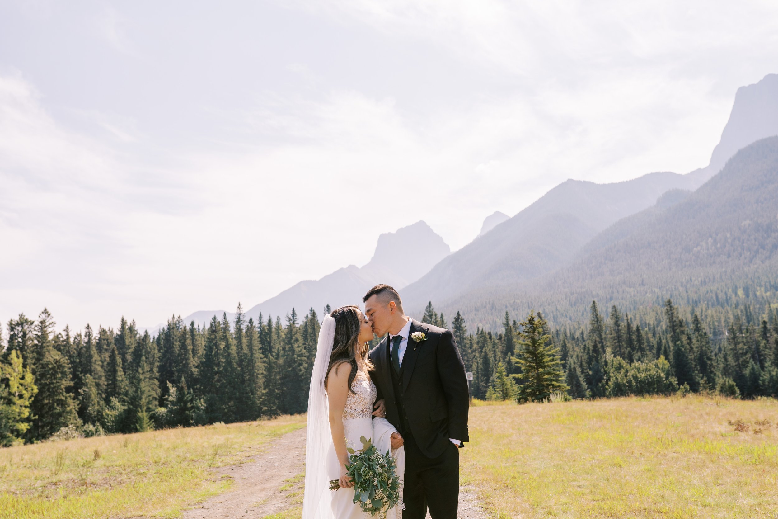 Malcolm Hotel Wedding Photographer | Allan & Elaine in Canmore