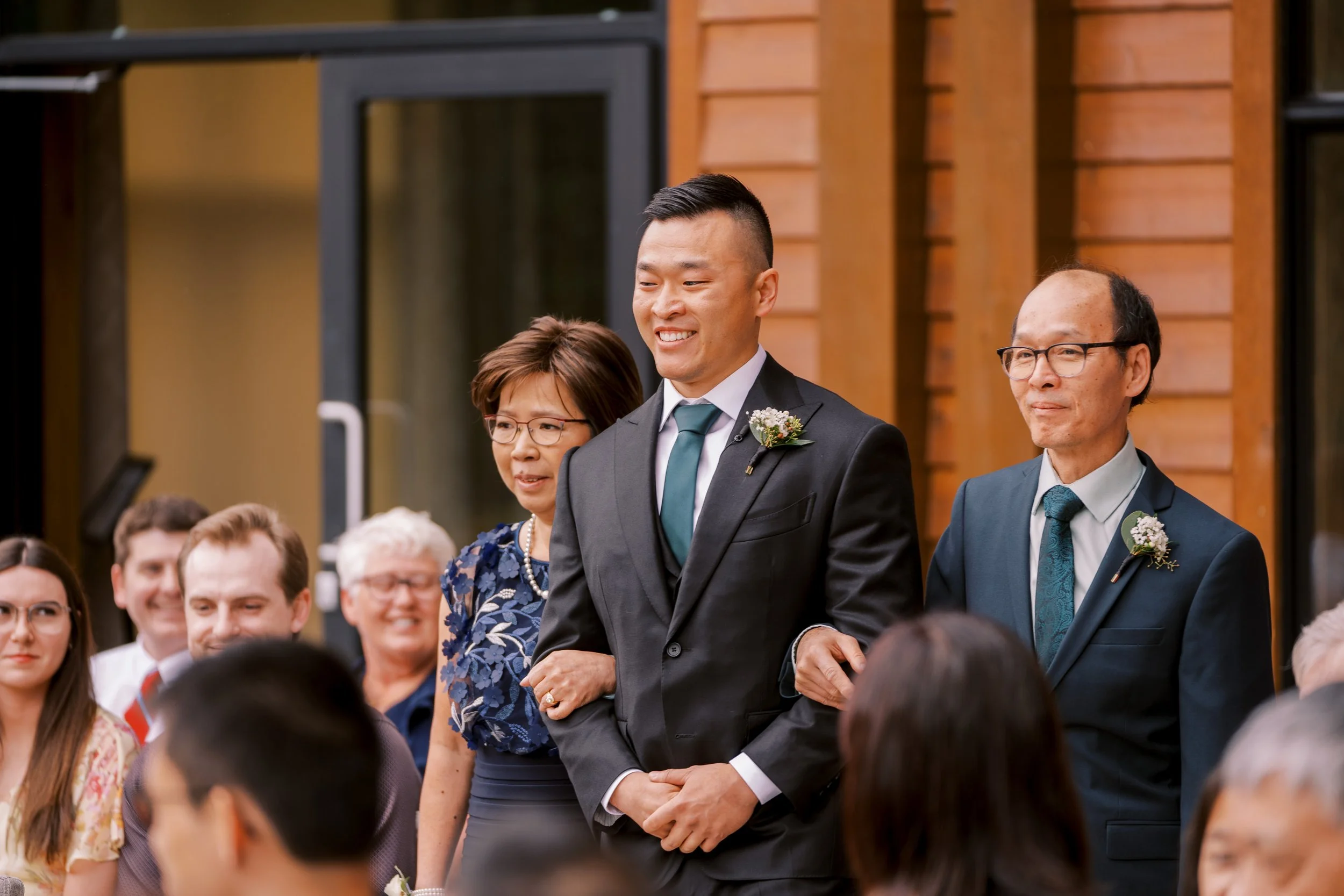 Malcolm Hotel Wedding Photographer | Allan & Elaine in Canmore