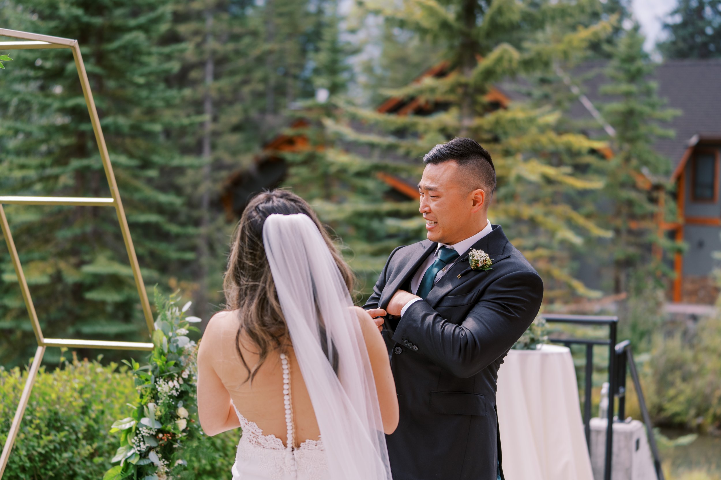 Malcolm Hotel Wedding Photographer | Allan & Elaine in Canmore